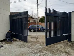 4 image